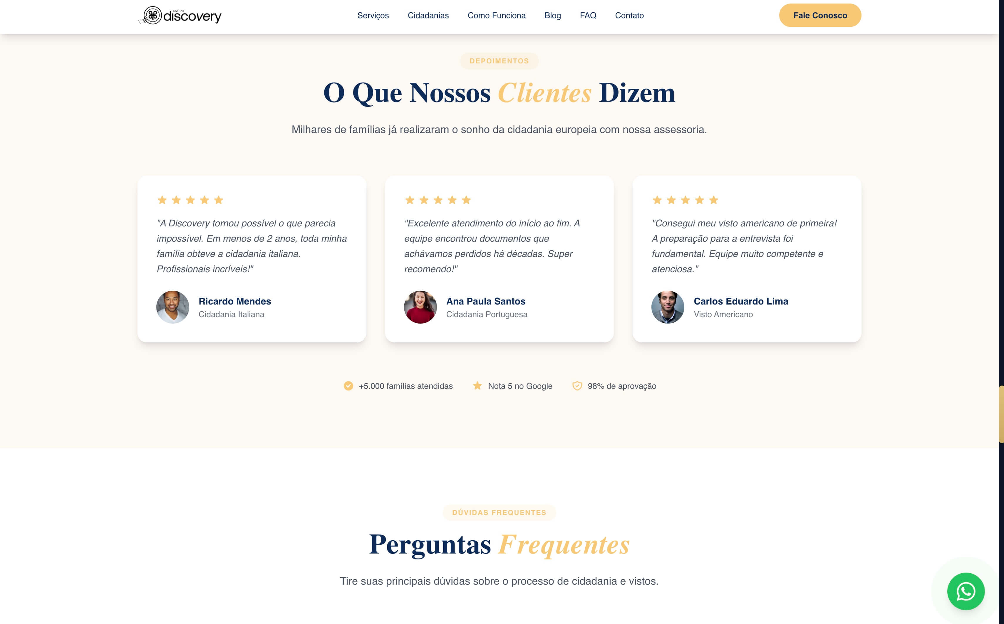 Depoimentos com cinco estrelas e fotos dos clientes